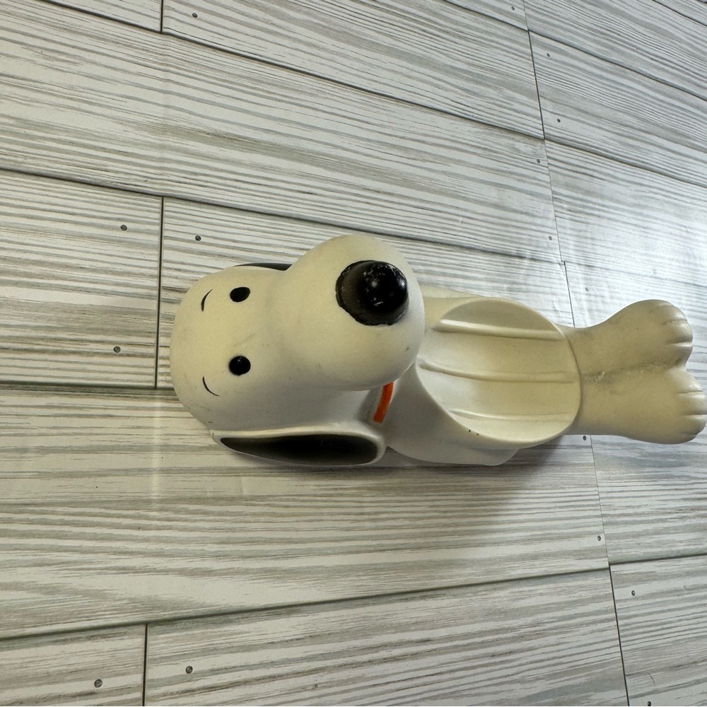VTG Snoopy 1950 AVON Peanuts Snoopy Floating Soap Dish Rubber Dog Collectible